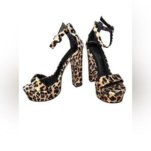 Adjustable Leopard Print Platform Heels Size 8.5